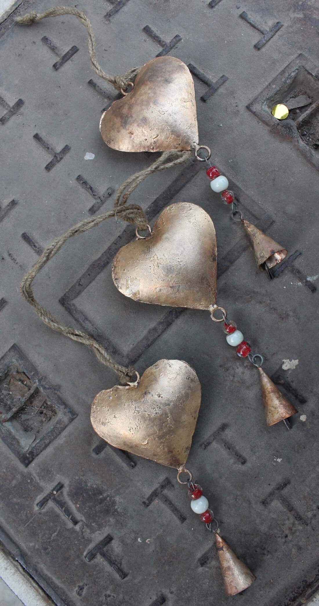 Iron metal heart hanging chime