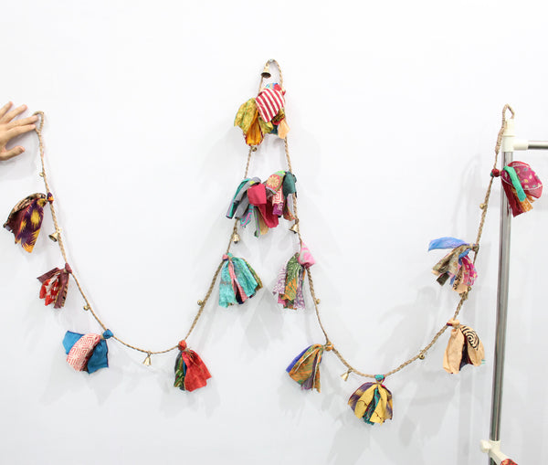 Christmas Garland with Beads and Bells Multicolour Handmade Holiday Decoration 3 Meters Set of 5 Pieces