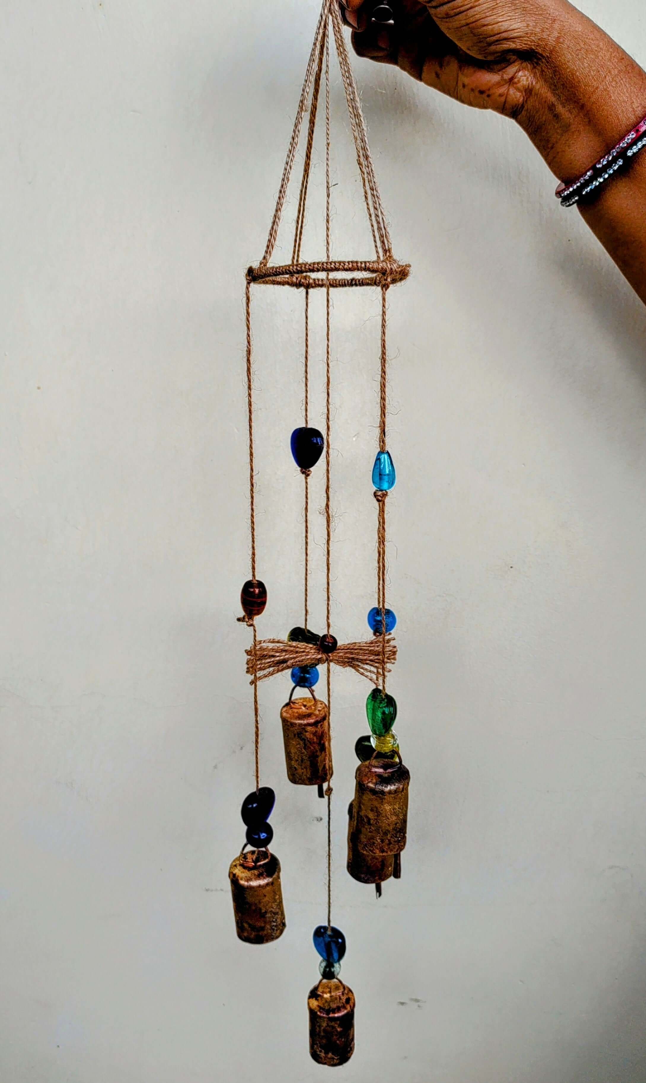 Rustic Vintage Tin Cow Bells Wind Chimes DécorWind chimes