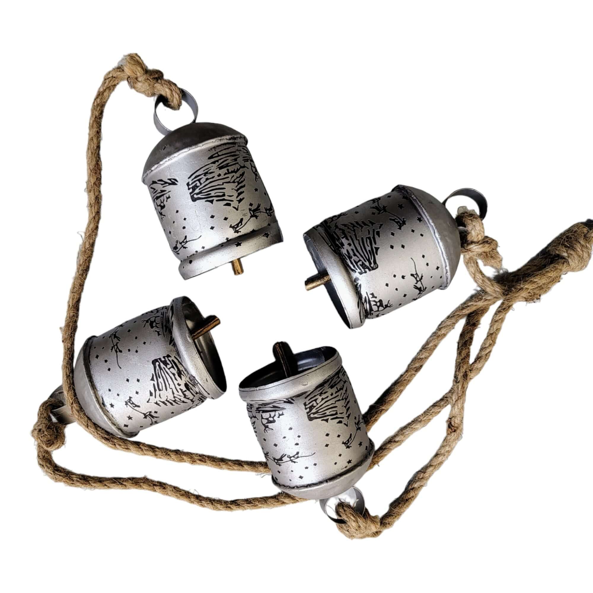 Enhance your space with 5 handcrafted silver bells. Perfect for relaxation, these 82 cm chimes create soothing sounds indoors or outdoors.