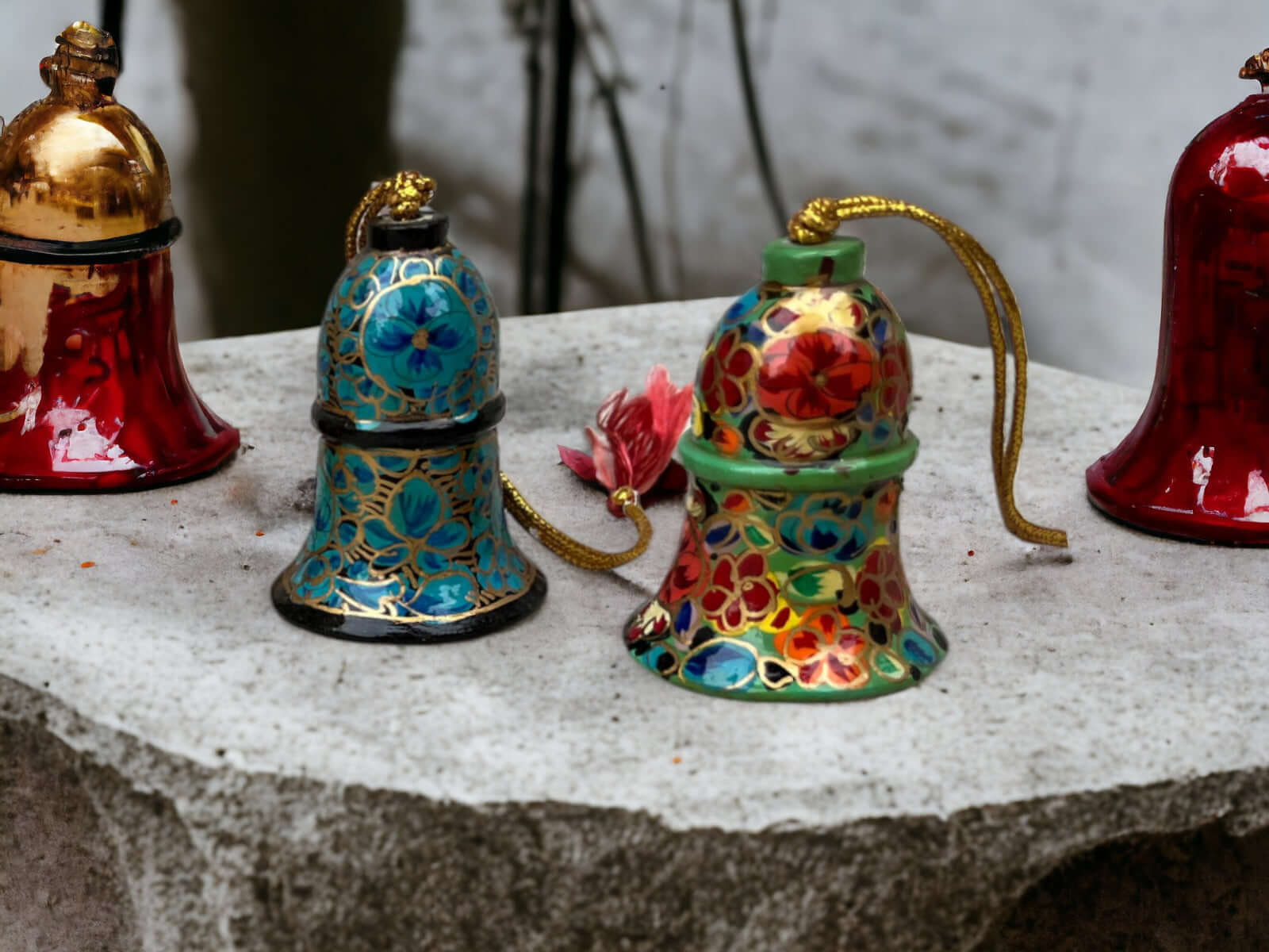 Celebrate with our lightweight, hand-painted paper mache bells—perfect for X-Mas tree decorations and thoughtful Christmas gifts!