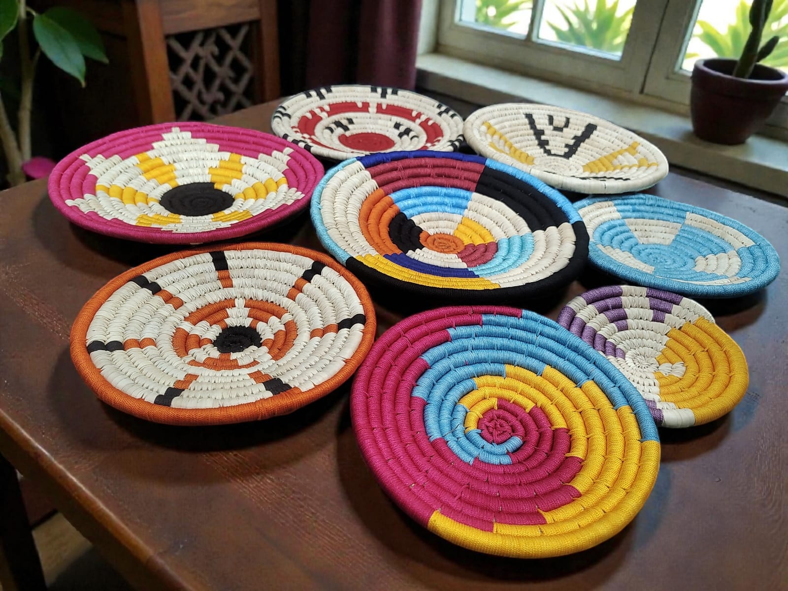 Bohemian Wall Basket Set | 17 Pieces Hand-Woven Sabai Grass Wall Hangings | Stylish Boho Decor for Living Room, Bedroom, Dining Room, Kitchen & Entryway