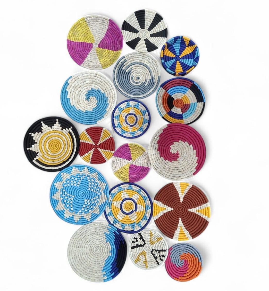 Bohemian Wall Basket Set | 17 Pieces Hand-Woven Sabai Grass Wall Hangings | Stylish Boho Decor for Living Room, Bedroom, Dining Room, Kitchen & Entryway