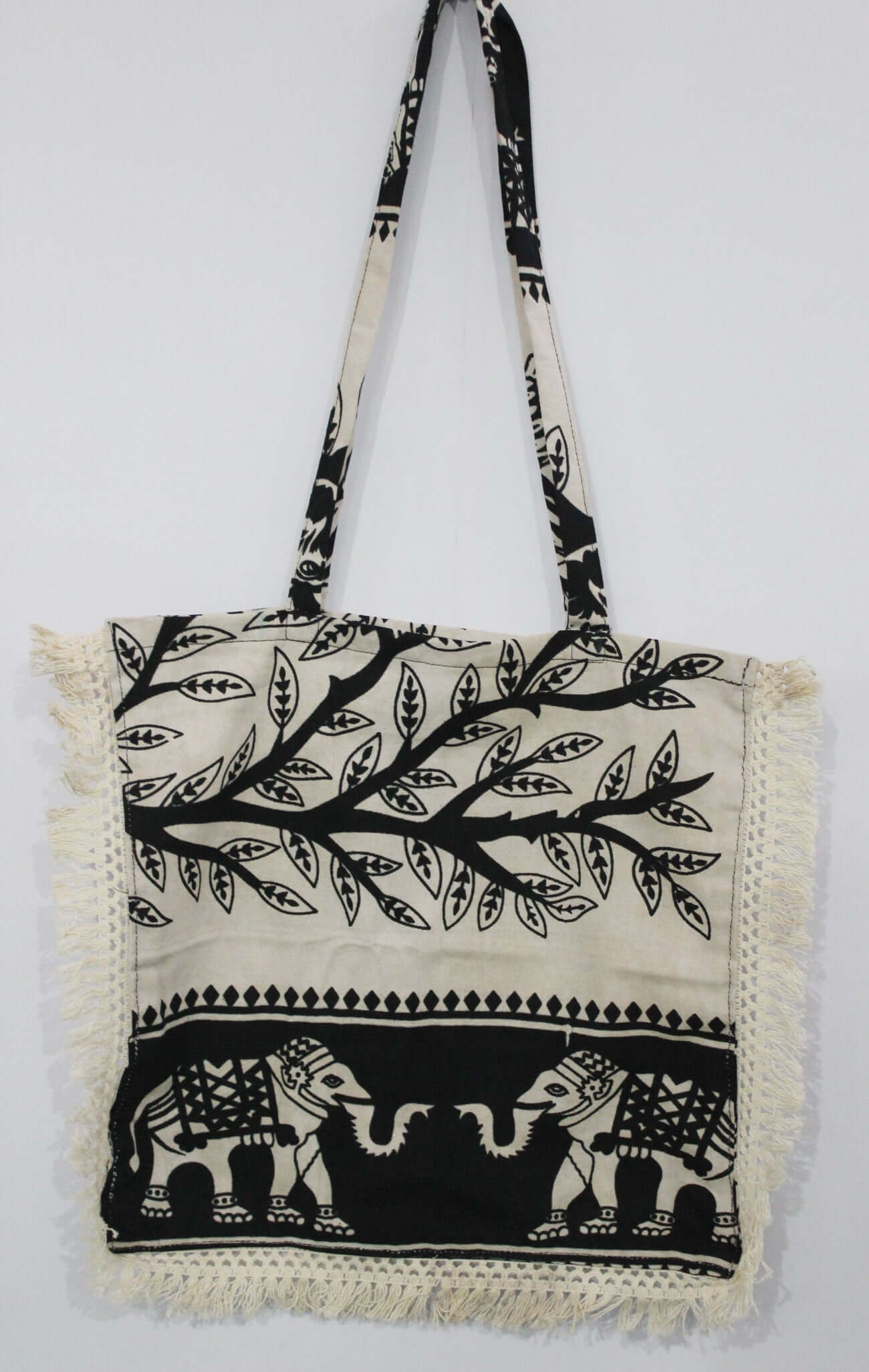 Shop 100% cotton elephant mandala beach bags. Stylish, eco-friendly, and machine washable. Perfect for shopping and picnics!