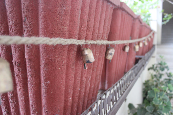 Rustic Iron Tin Bells Jute Rope Garland Farmhouse , Outdoor Garden , Patio Decoration