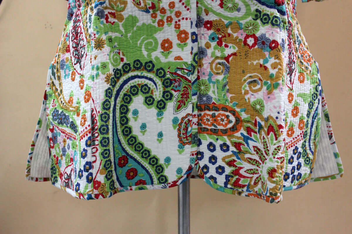 Shop our stylish 100% cotton lightweight jacket, featuring a button closure, pockets, and a chic printed design. Perfect for any occasion!