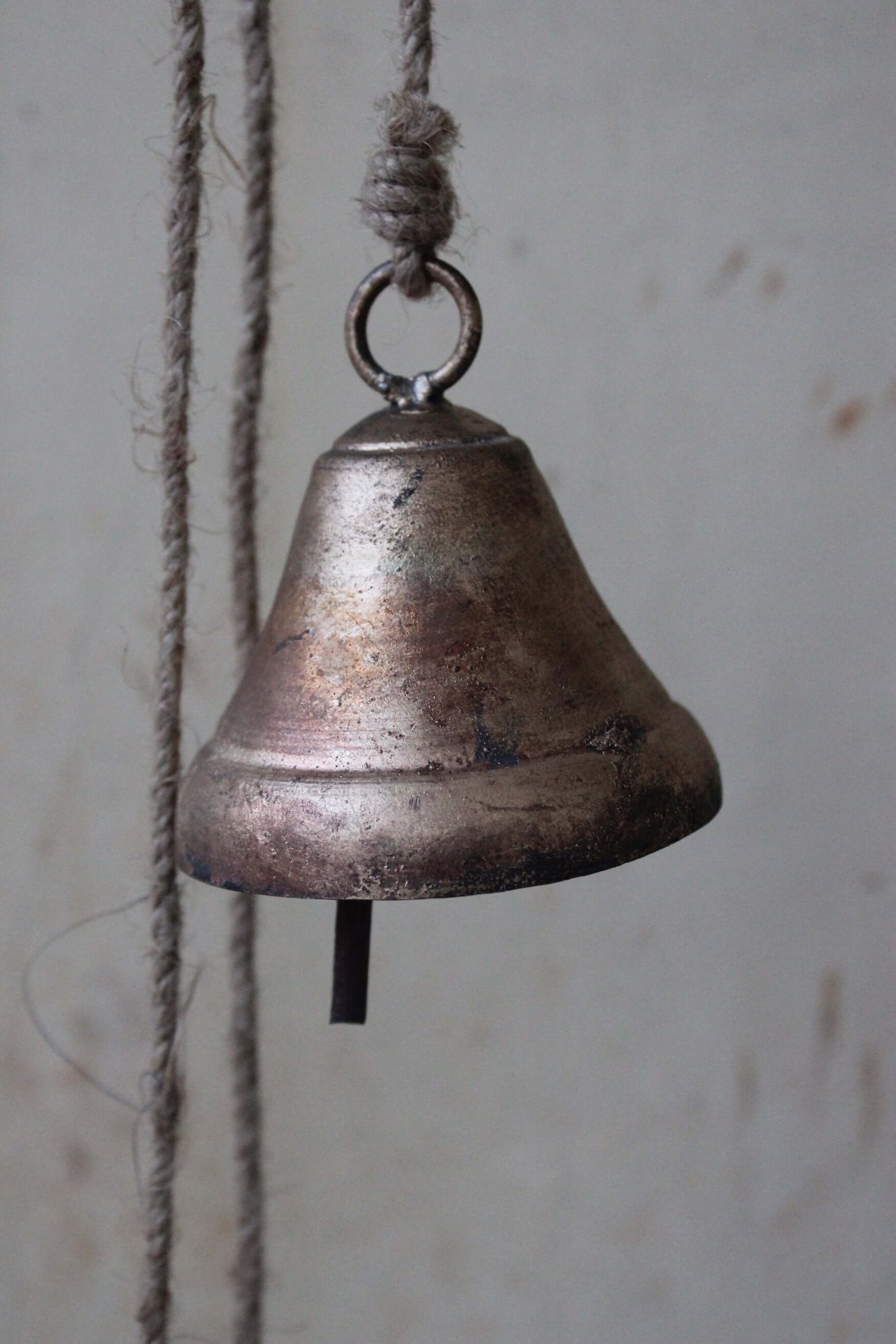 Rustic Iron Tin Bells Chime for Outdoor Decor