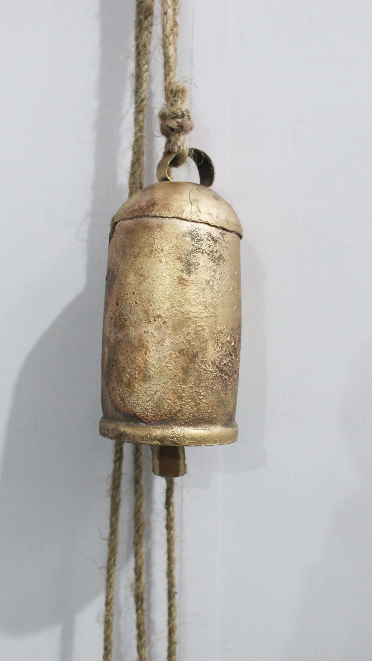 4 Antique Harmony Bells - Garden Chimes Décor