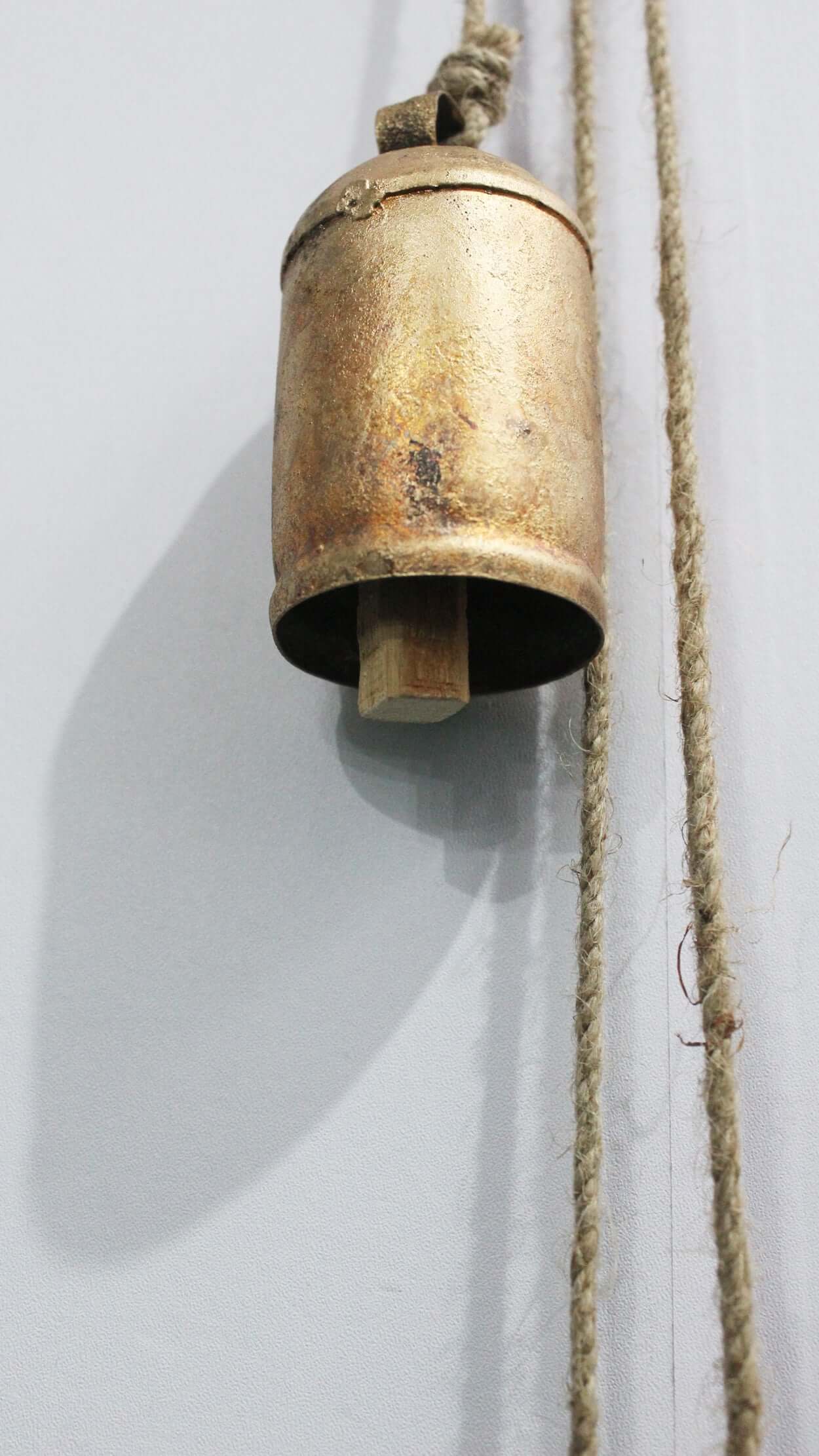 4 Antique Harmony Bells - Garden Chimes Décor