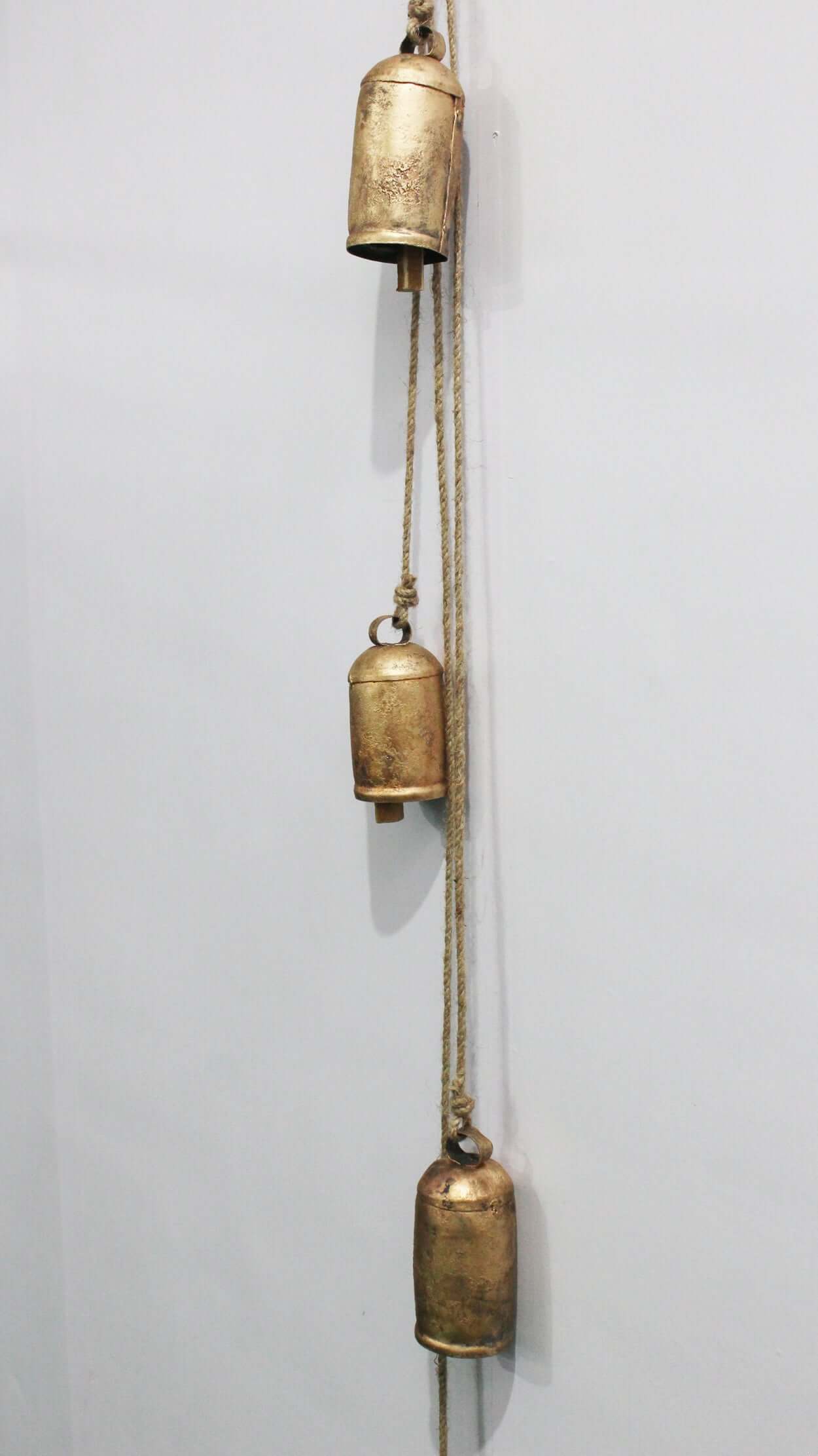 4 Antique Harmony Bells - Garden Chimes Décor