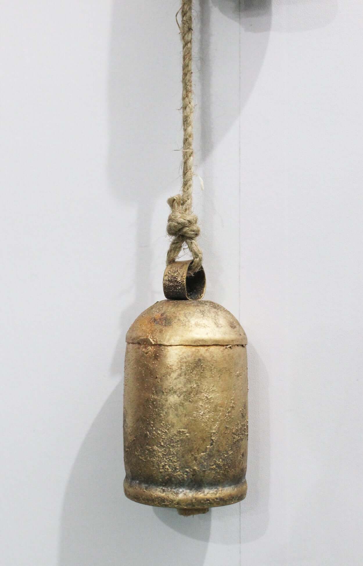 4 Antique Harmony Bells - Garden Chimes Décor