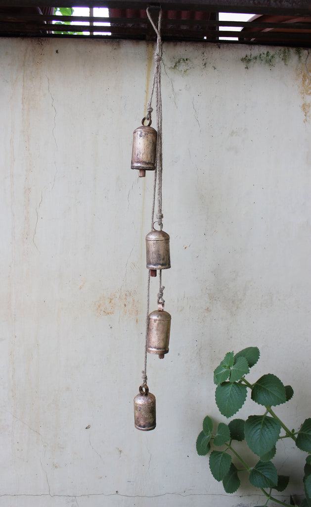 4 Gaint Rustic Iron Cow Bells Hanging Chime `Garden Outdoor Patio