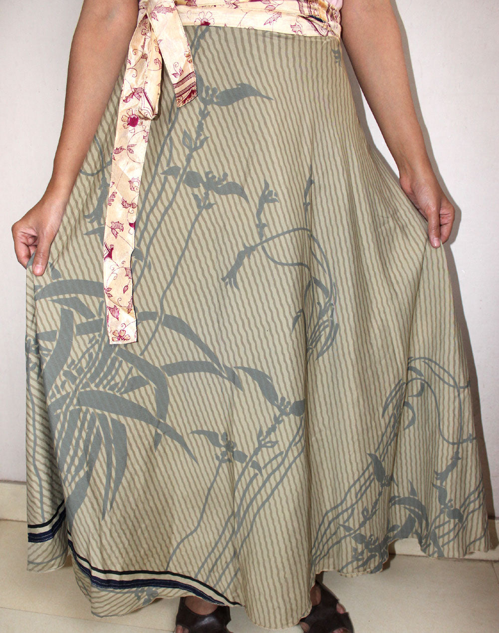 Vintage Silk Sari Recycled Patchwork Magic Wrap Around Skirt Reversible Dress - Mangogiftsstore