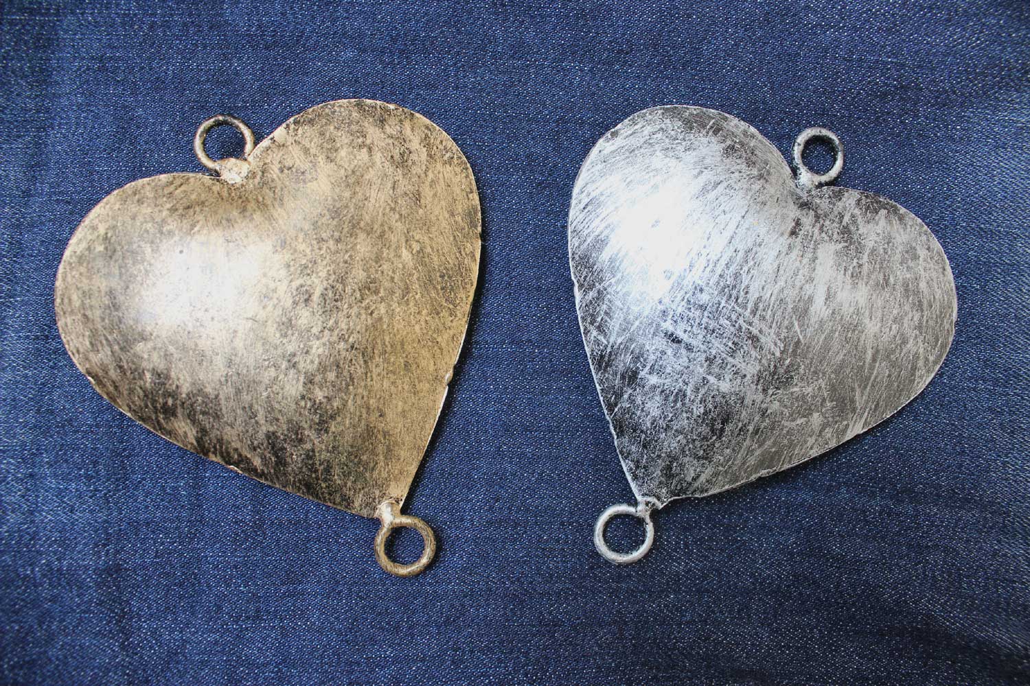 Handmade gold and silver hearts, perfect for crafts. 200 pieces wholesale with antique finish. Ideal for chimes, garlands, and decorations.