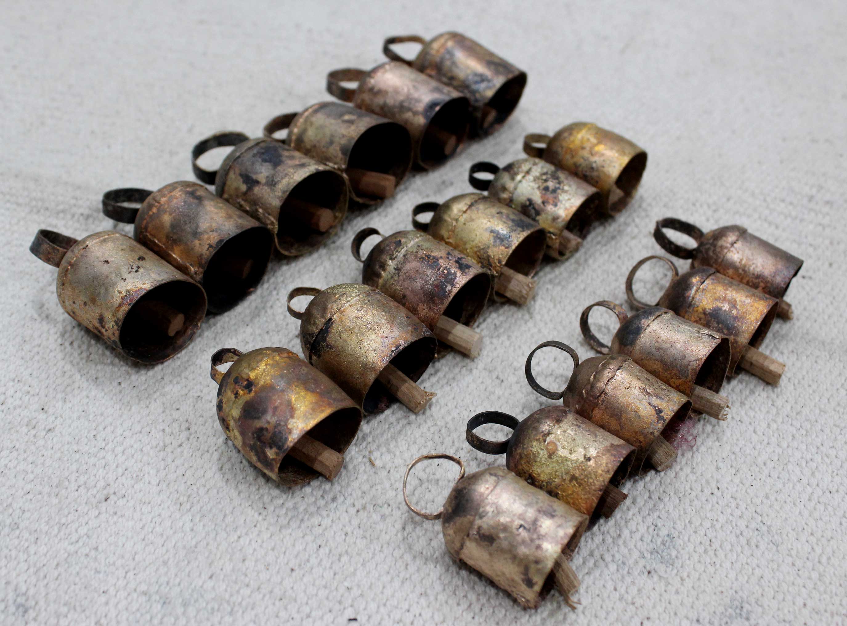 Handmade Decorative Tin Metal Craft Bells Shabby Chic Vintage Rustic 18 Pcs Lot