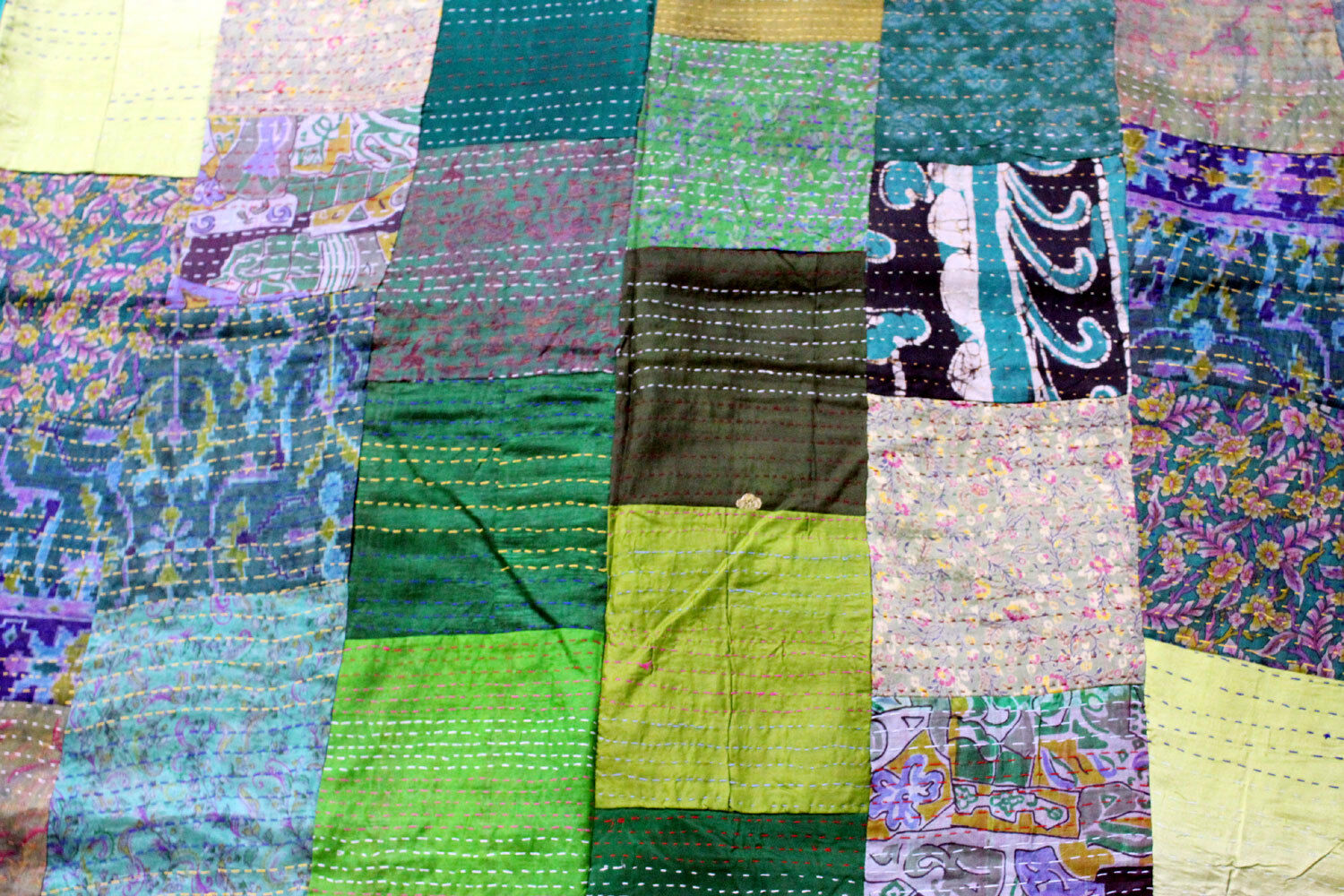 Vintage Indian Silk Sari Kantha Patchwork Quilt Gudri Bedspread Ralli Bed cover - Mangogiftsstore