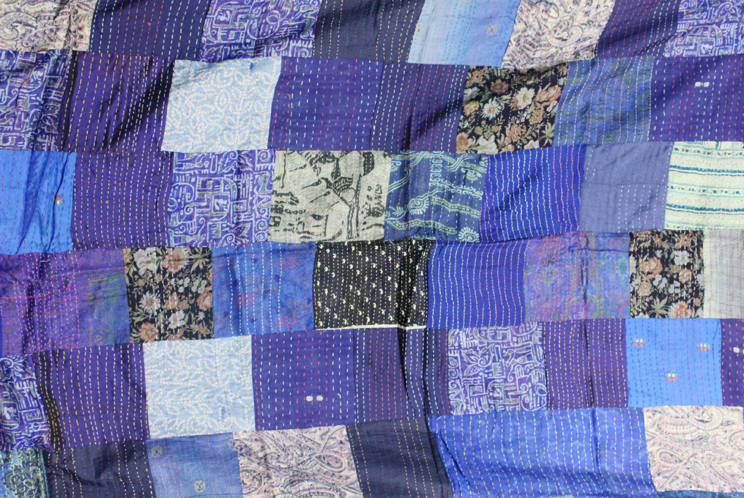 Vintage Indian Silk Sari Kantha Patchwork Quilt Gudri Bedspread Ralli Bed cover - Mangogiftsstore